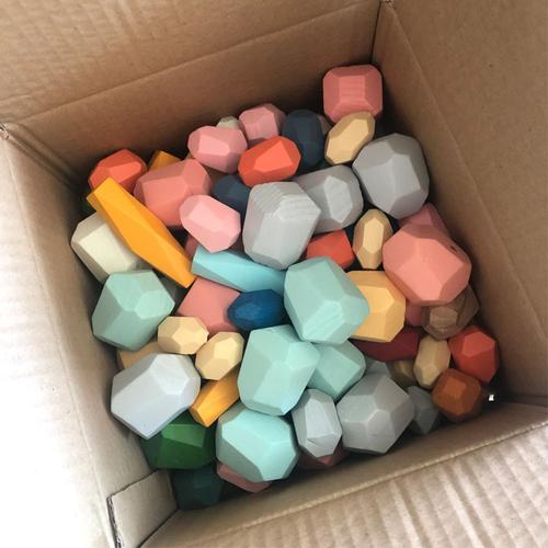 叠石叠叠乐 在平衡中寻找童趣，在专注里收获成长